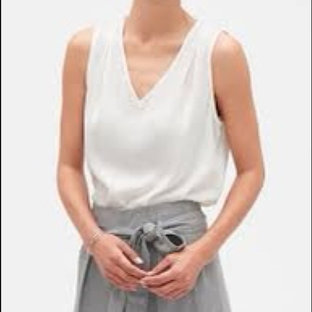 WHITE BANANA REPUBLIC BLOUSE